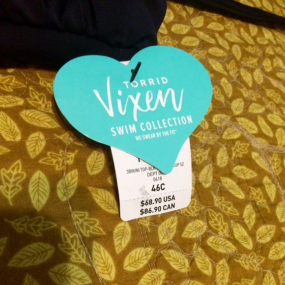 Plus size Black bikini top - Picture 2 of 3